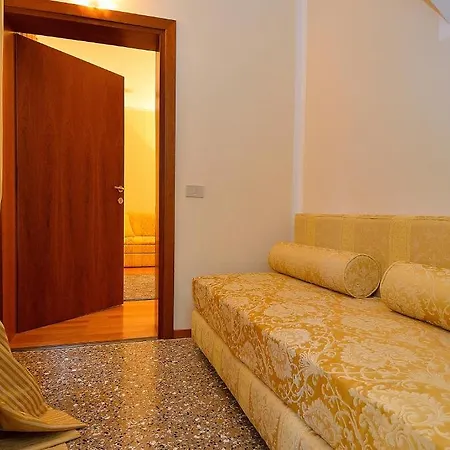House 5286 Apartamento Veneza Quarto foto
