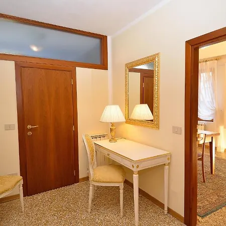 House 5286 Apartamento Veneza Quarto foto